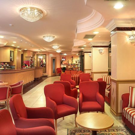 Hotel Mondial Белариа-Игеа Марина Екстериор снимка