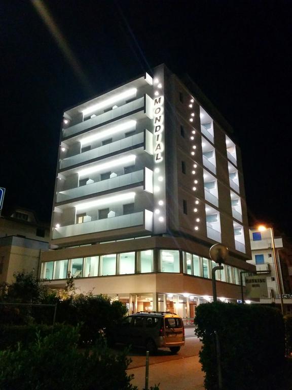 Hotel Mondial Белариа-Игеа Марина Екстериор снимка